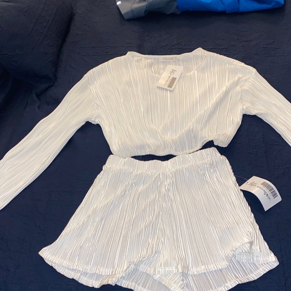 12th Tribe White Textured Matching Set